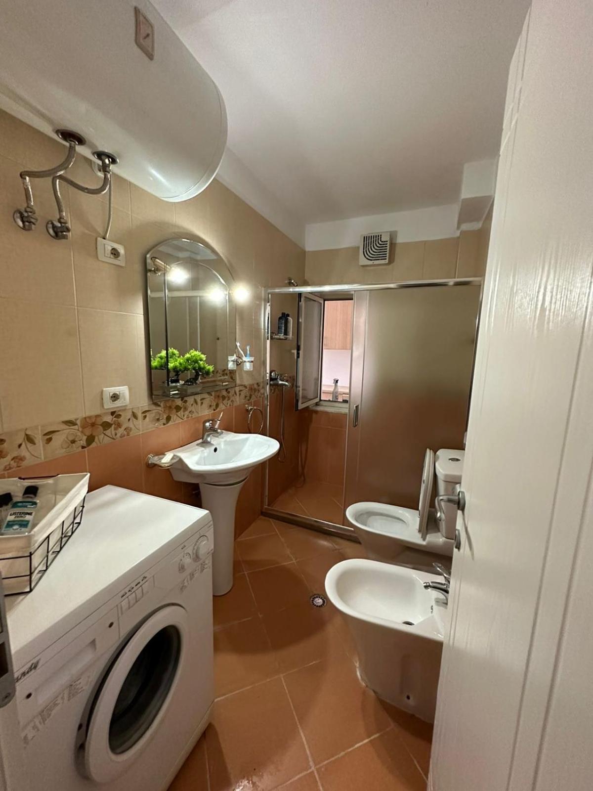 Blloku Family Apartment Tiranë Luaran gambar